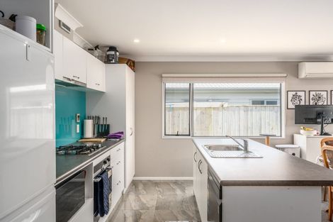 Photo of property in 14 Moonsail Drive, Whitby, Porirua, 5024