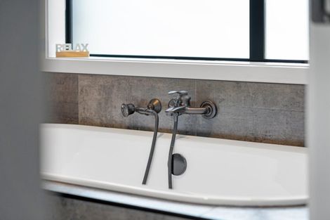 Photo of property in 71 Alan Livingston Drive, Cambridge, 3434