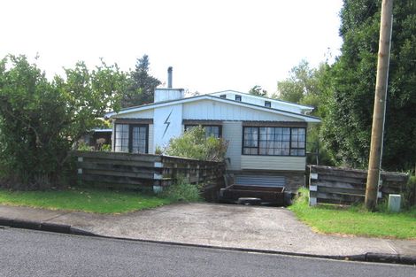 Photo of property in 7 Longburn Road, Henderson, Auckland, 0610