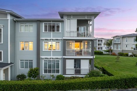 Photo of property in 74 Panorama Heights, Orewa, 0931
