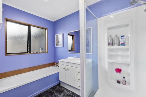 Photo of property in 8a Pekanga Road, Normandale, Lower Hutt, 5010