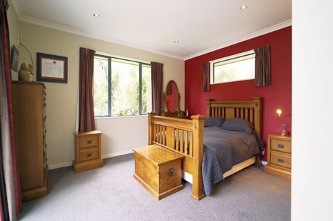 Photo of property in 10 Deavoll Place, Heathcote Valley, Christchurch, 8022