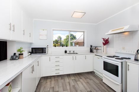 Photo of property in 1/15a Oates Road, Glen Eden, Auckland, 0602