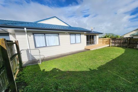 Photo of property in 1/14 Nerissa Place, Randwick Park, Auckland, 2105