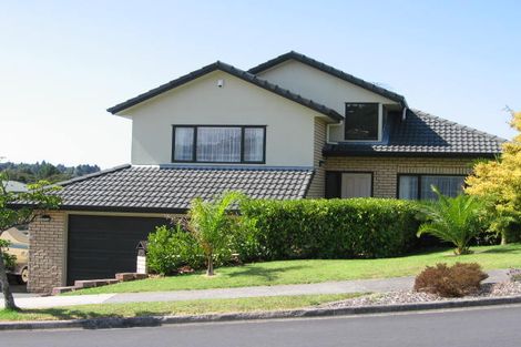 Photo of property in 2 Carnmore Place, Torbay, Auckland, 0630