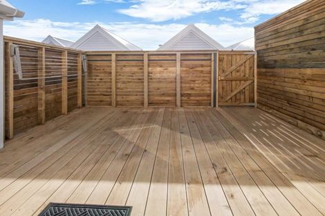 Photo of property in 31-41 Pirie Street, Mount Victoria, Wellington, 6011