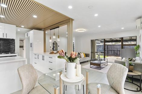 Photo of property in 1/49 Larne Avenue, Pakuranga Heights, Auckland, 2010