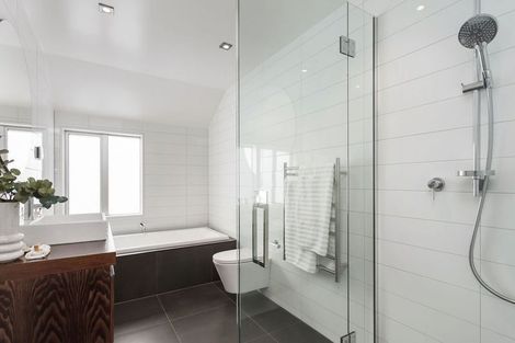 Photo of property in 43 Hawkesbury Avenue, St Albans, Christchurch, 8014