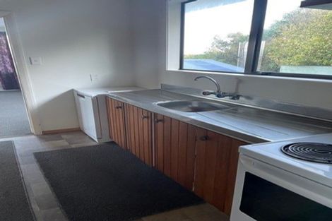 Photo of property in 39 Cotswold Crescent, Newlands, Wellington, 6037