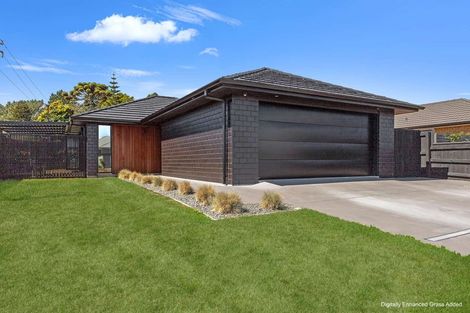 Photo of property in 1 Rehua Place, Waiwhakaiho, New Plymouth, 4312