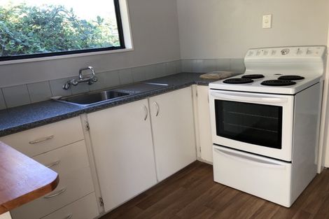 Photo of property in 2/13 Craigbank Avenue, New Lynn, Auckland, 0600