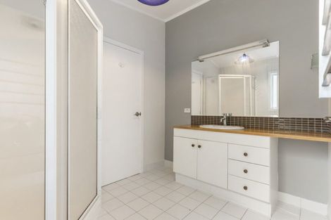 Photo of property in 126 Candia Road, Henderson Valley, Auckland, 0614