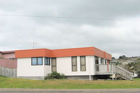 Photo of property in 109 Achilles Avenue, Whangamata, 3620