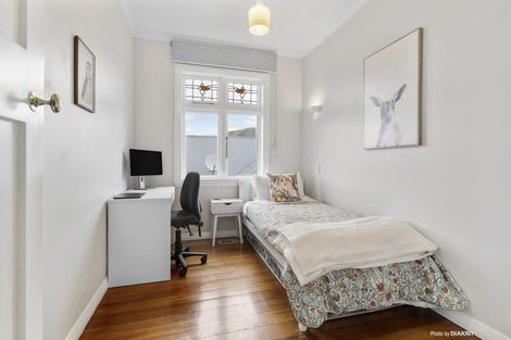 Photo of property in 17 Raine Street, Karori, Wellington, 6012