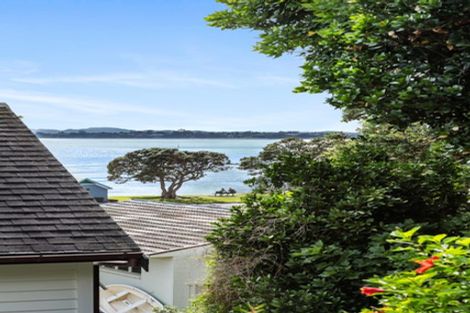 Photo of property in 27 Shelly Beach Parade, Cockle Bay, Auckland, 2014