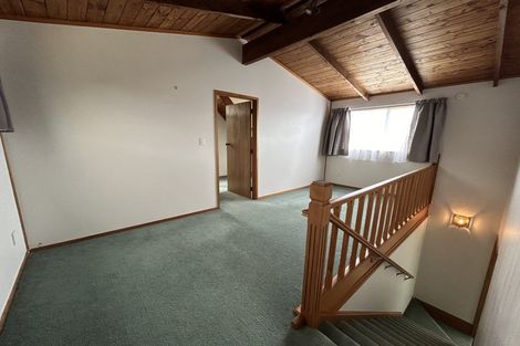 Photo of property in 14a Chablis Place, Henderson, Auckland, 0612