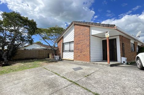 Photo of property in 58 Aviemore Drive, Highland Park, Auckland, 2010