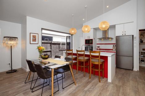 Photo of property in 28 Marion Crescent, Papamoa Beach, Papamoa, 3118