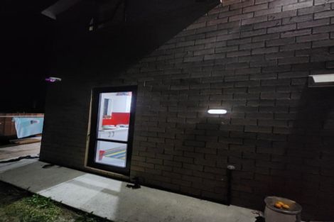 Photo of property in 96a Beaumonts Way, Manurewa, Auckland, 2102