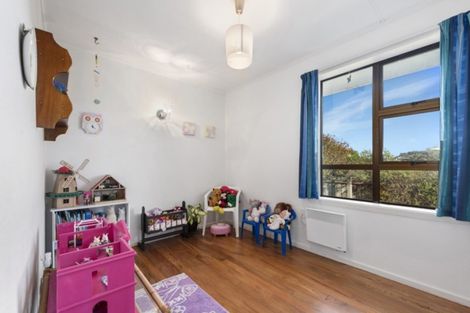 Photo of property in 22 Wilson Grove, Normandale, Lower Hutt, 5010