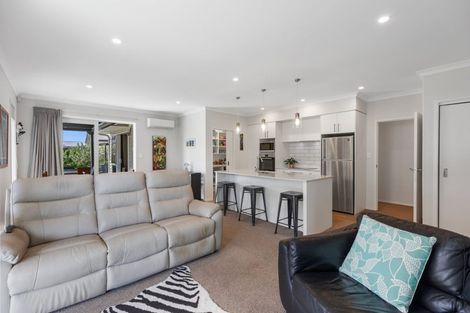 Photo of property in 77 Sandhurst Drive, Papamoa Beach, Papamoa, 3118