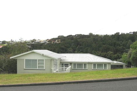 Photo of property in 67 Island Bay Road, Beach Haven, Auckland, 0626