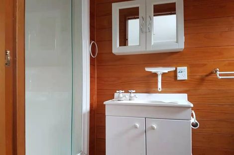 Photo of property in 40 Spence Road, Henderson, Auckland, 0612