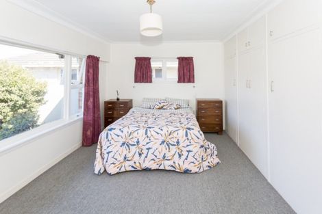 Photo of property in 1 Chilton Drive, Mairehau, Christchurch, 8052