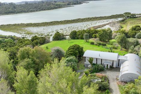 Photo of property in 257 Metcalfe Road, Matakohe, 0593