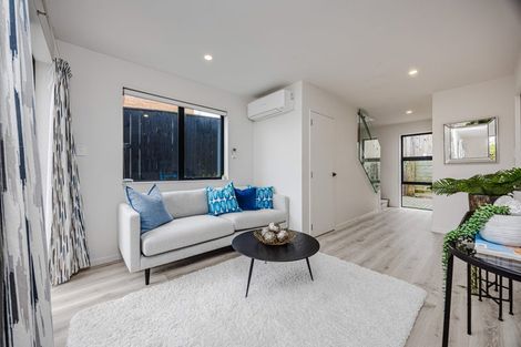 Photo of property in 7/66 Bruce Road, Glenfield, Auckland, 0629
