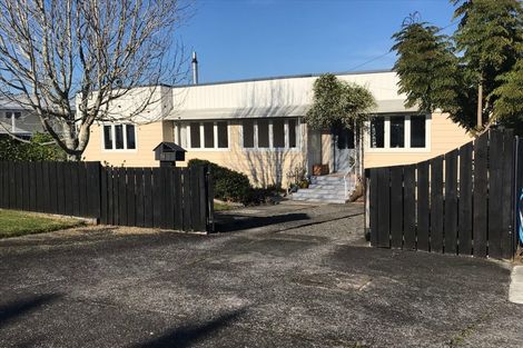 Photo of property in 51 Awaroa Road, Sunnyvale, Auckland, 0612