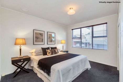 Photo of property in 6 Windsor Place, Windsor Park, Auckland, 0630