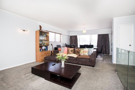 Photo of property in 1/15a Oates Road, Glen Eden, Auckland, 0602