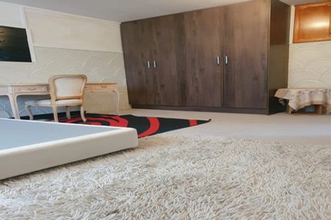 Photo of property in 208 Don Buck Road, Massey, Auckland, 0614