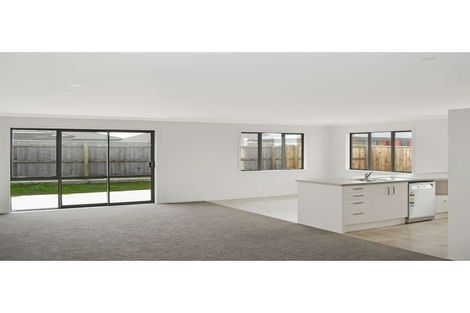 Photo of property in 14 Gibraltar Way, Fitzherbert, Palmerston North, 4410