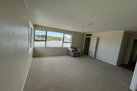 Photo of property in 1/22 Coburg Street, Henderson, Auckland, 0612
