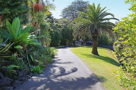 Photo of property in 22 Rimu Road, Oratia, Auckland, 0604