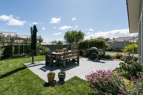 Photo of property in 75a Arataki Road, Havelock North, 4130