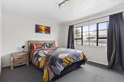 Photo of property in 19 Barbados Drive, Unsworth Heights, Auckland, 0632