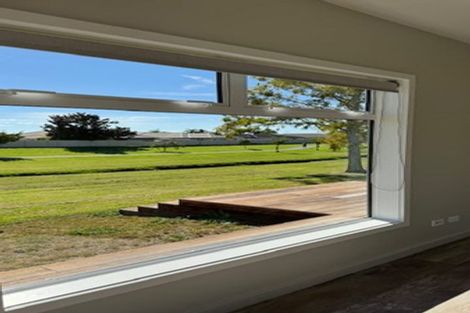 Photo of property in 32 West Place, Greenmeadows, Napier, 4112