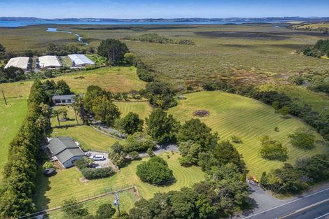 Photo of property in 786 South Head Road, South Head, Helensville, 0874