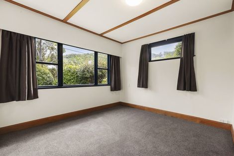 Photo of property in 74 Nottingham Street, Karori, Wellington, 6012