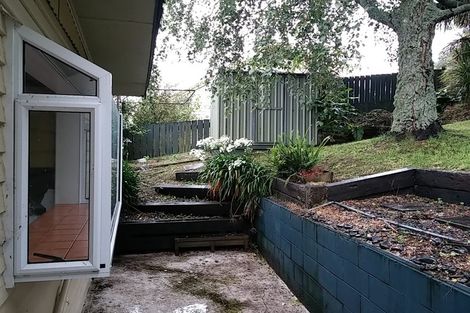 Photo of property in 69 Rangeview Road, Sunnyvale, Auckland, 0612