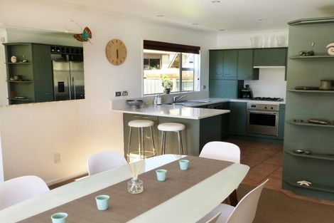 Photo of property in 4 Cedar Drive, Kelvin Heights, Queenstown, 9300