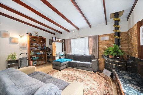 Photo of property in 64 Sylvan Crescent, Te Atatu South, Auckland, 0610