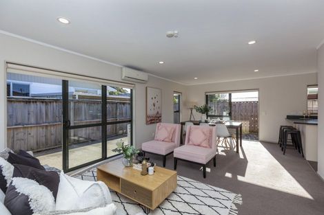 Photo of property in 64b Matatua Road, Raumati Beach, Paraparaumu, 5032