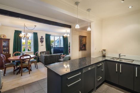 Photo of property in 7 Wilkinson Street, Oriental Bay, Wellington, 6011