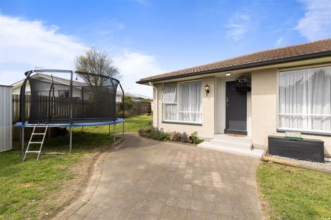 Photo of property in 2/23 Branksome Place, Parklands, Christchurch, 8083
