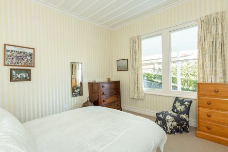 Photo of property in 43 May Avenue, Hospital Hill, Napier, 4110