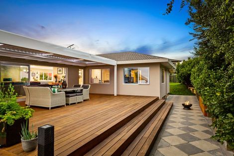 Photo of property in 22 Ballini Rise, West Harbour, Auckland, 0618